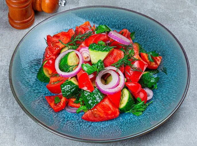 salat-ovoschnoy-dlya